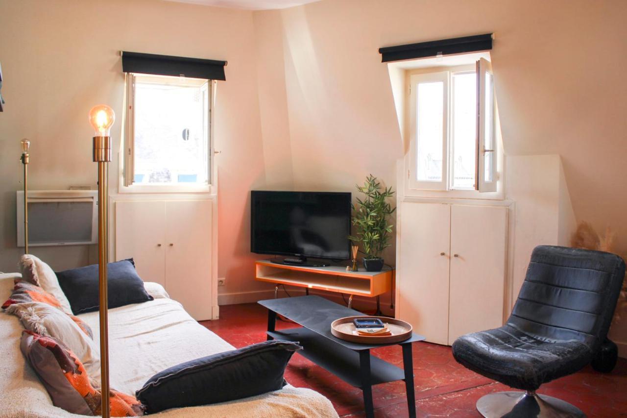 Apartment In The Center Of ปารีส ภายนอก รูปภาพ
